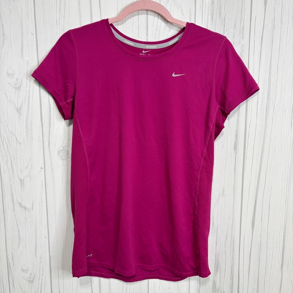 NIKE Women’s Dri-Fit Running Tee in Magenta,‎ Large
